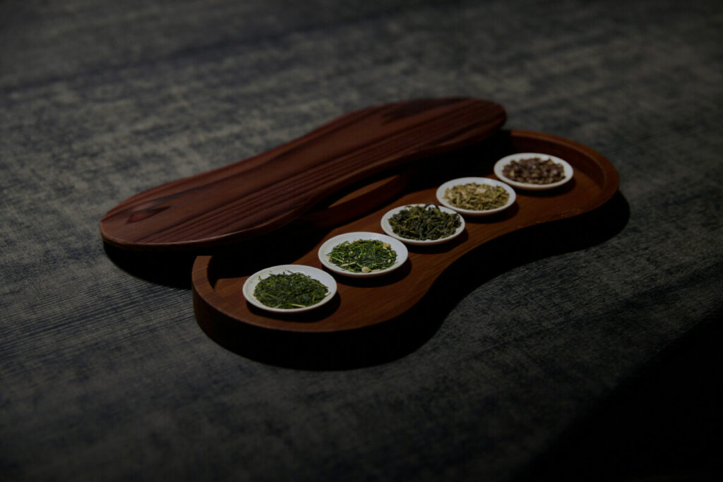 【制作事例】KYO AMAHAREの茶房 居雨「茶葉拝見箱」